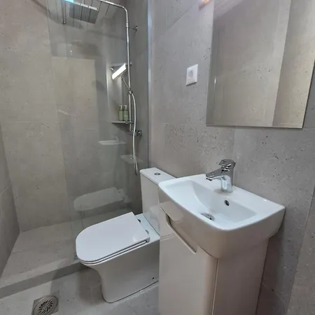 Perfect Location In Debar Maalo With 2 Queen Beds * Скопье